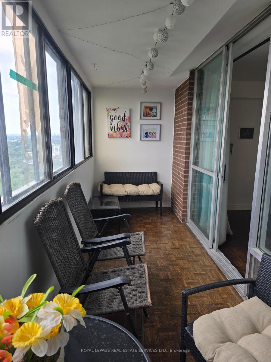 2614 - 1 Massey Square, Toronto, Ontario  M4C 5L4 - Photo 18 - E13607696