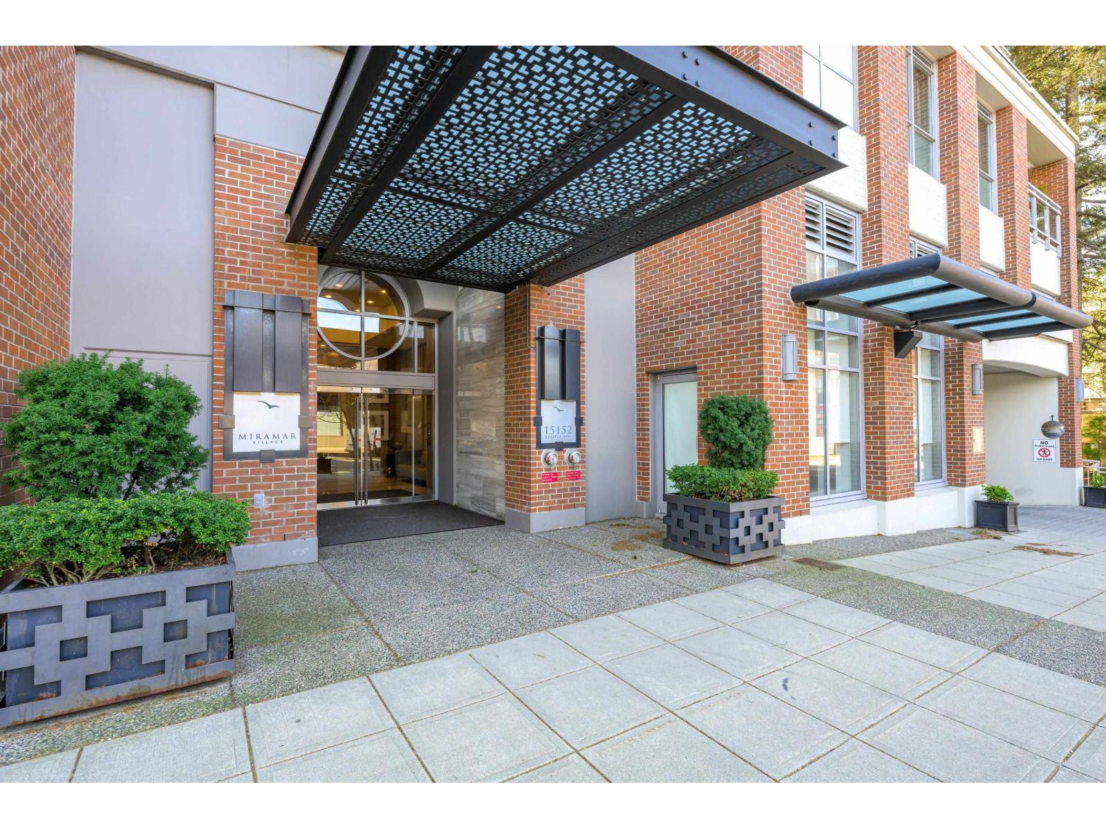 505 15152 Russell Avenue, White Rock, British Columbia  V4B 0A3 - Photo 2 - R3154012
