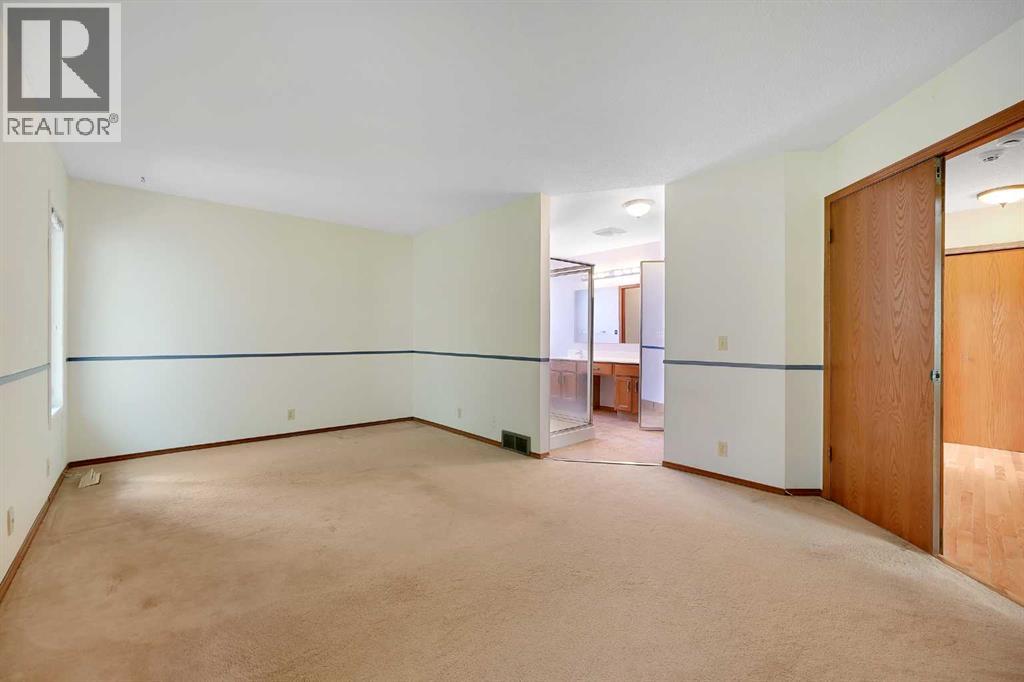 23 Edelweiss Drive Nw, Calgary, Alberta  T3A 3R4 - Photo 22 - A2325715