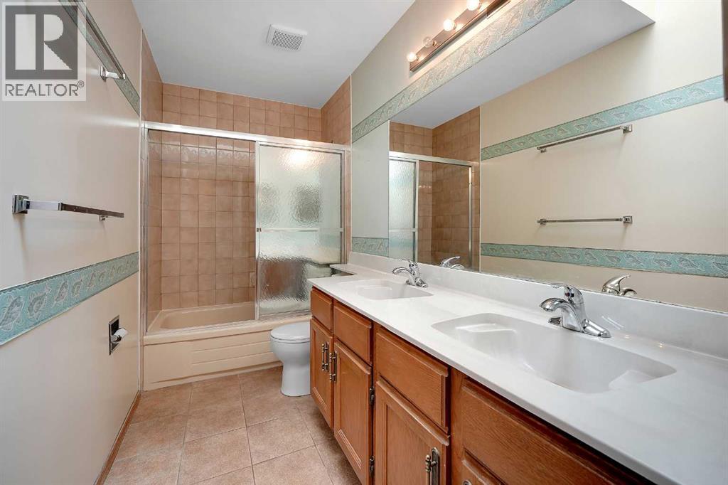 23 Edelweiss Drive Nw, Calgary, Alberta  T3A 3R4 - Photo 16 - A2325715