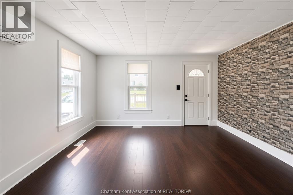 41 Woods Street, Chatham, Ontario  N7L 3P9 - Photo 4 - 26019424