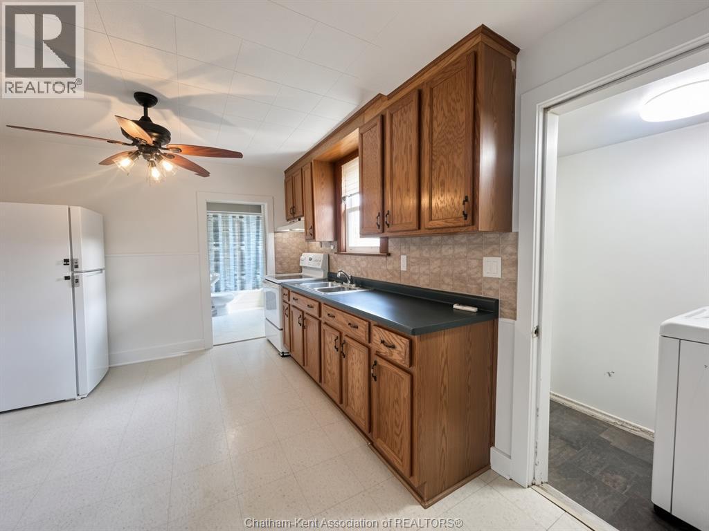 41 Woods Street, Chatham, Ontario  N7L 3P9 - Photo 8 - 26019424