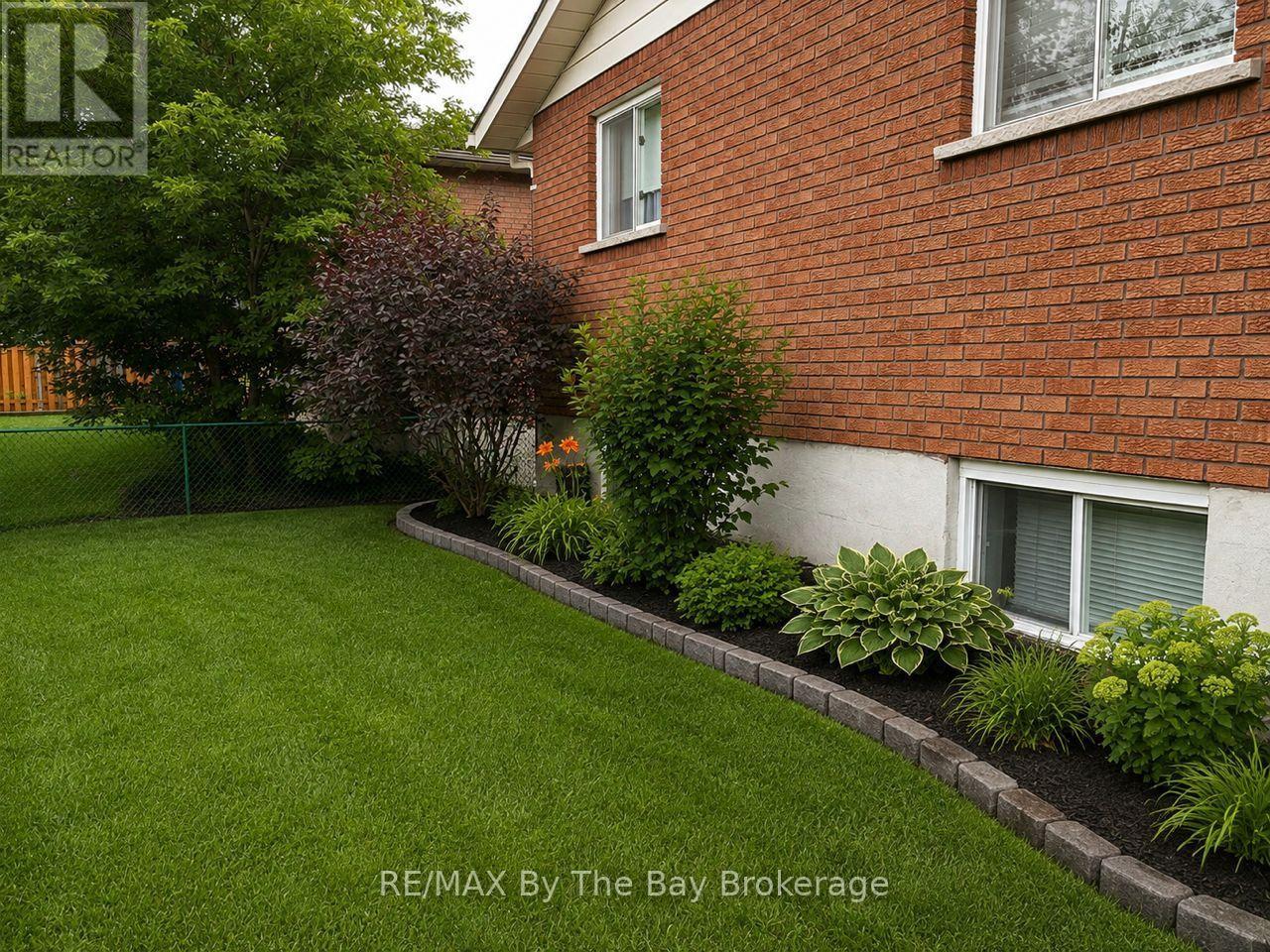 229 Datas Drive E, Clearview, Ontario  L0M 1S0 - Photo 35 - S13101416