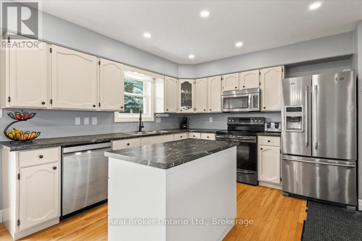 220 Forler Street, West Grey, Ontario  N0G 2M0 - Photo 4 - X13483148