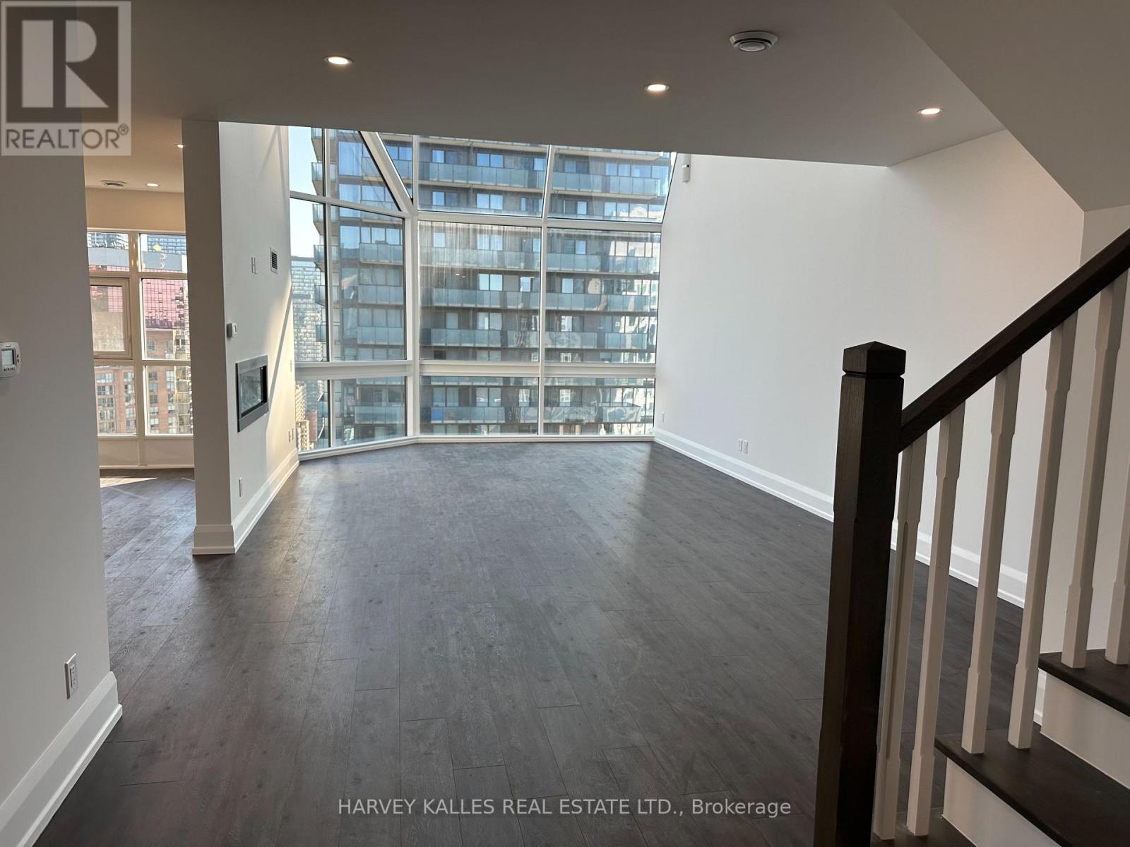 3101 - 55 Charles Street W, Toronto, Ontario  M5S 2W9 - Photo 4 - C13660202