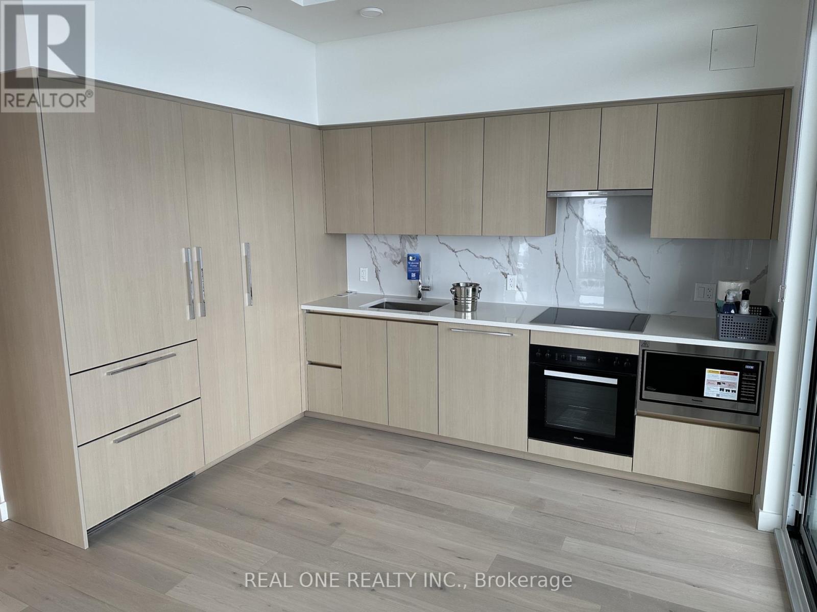 6905 - 1 Concord City Place Way, Toronto (Waterfront Communities), Ontario  M5V 0X4 - Photo 3 - C13660208