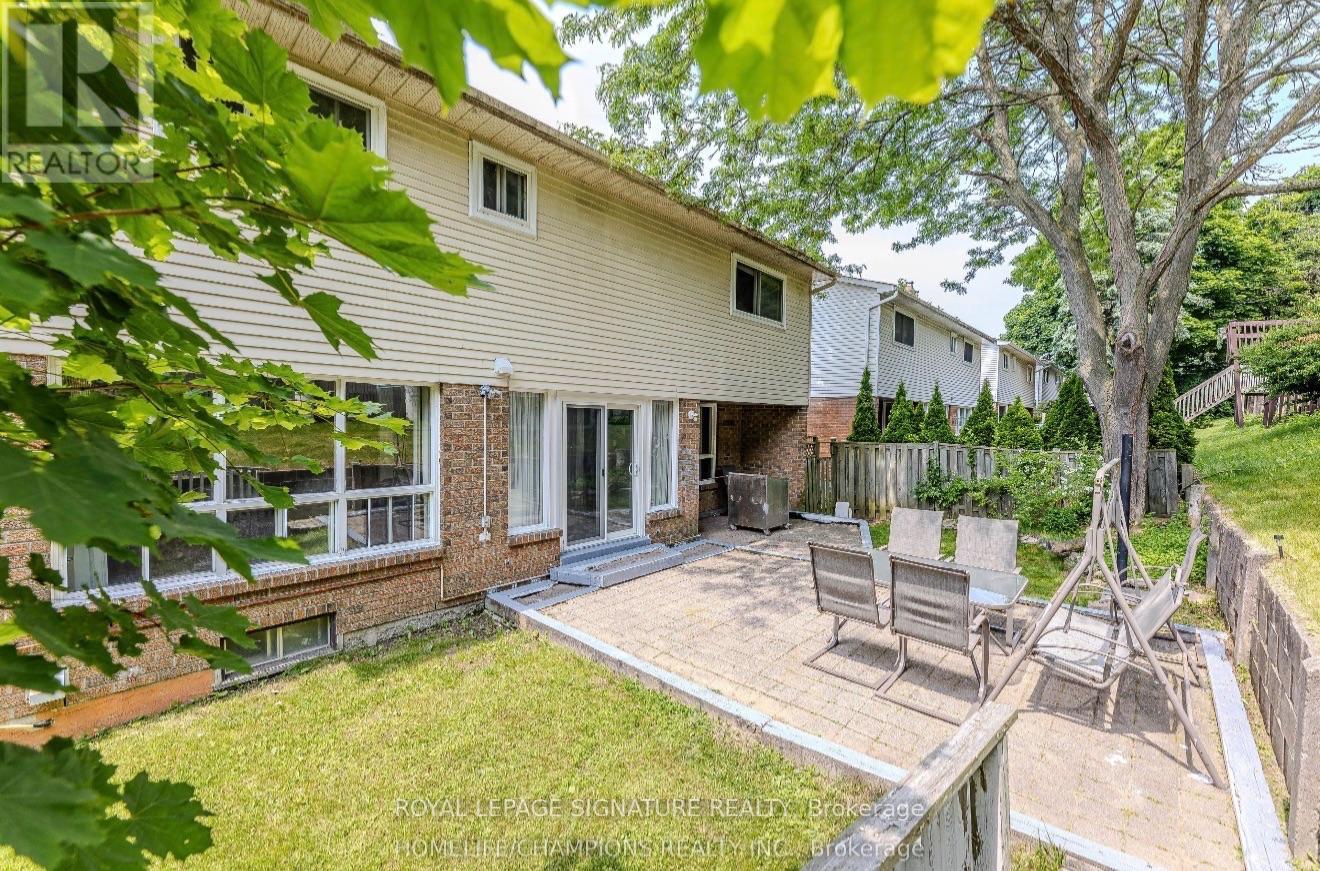 Main - 41 Broadbridge Drive, Toronto, Ontario  M1C 3K5 - Photo 2 - E13659604