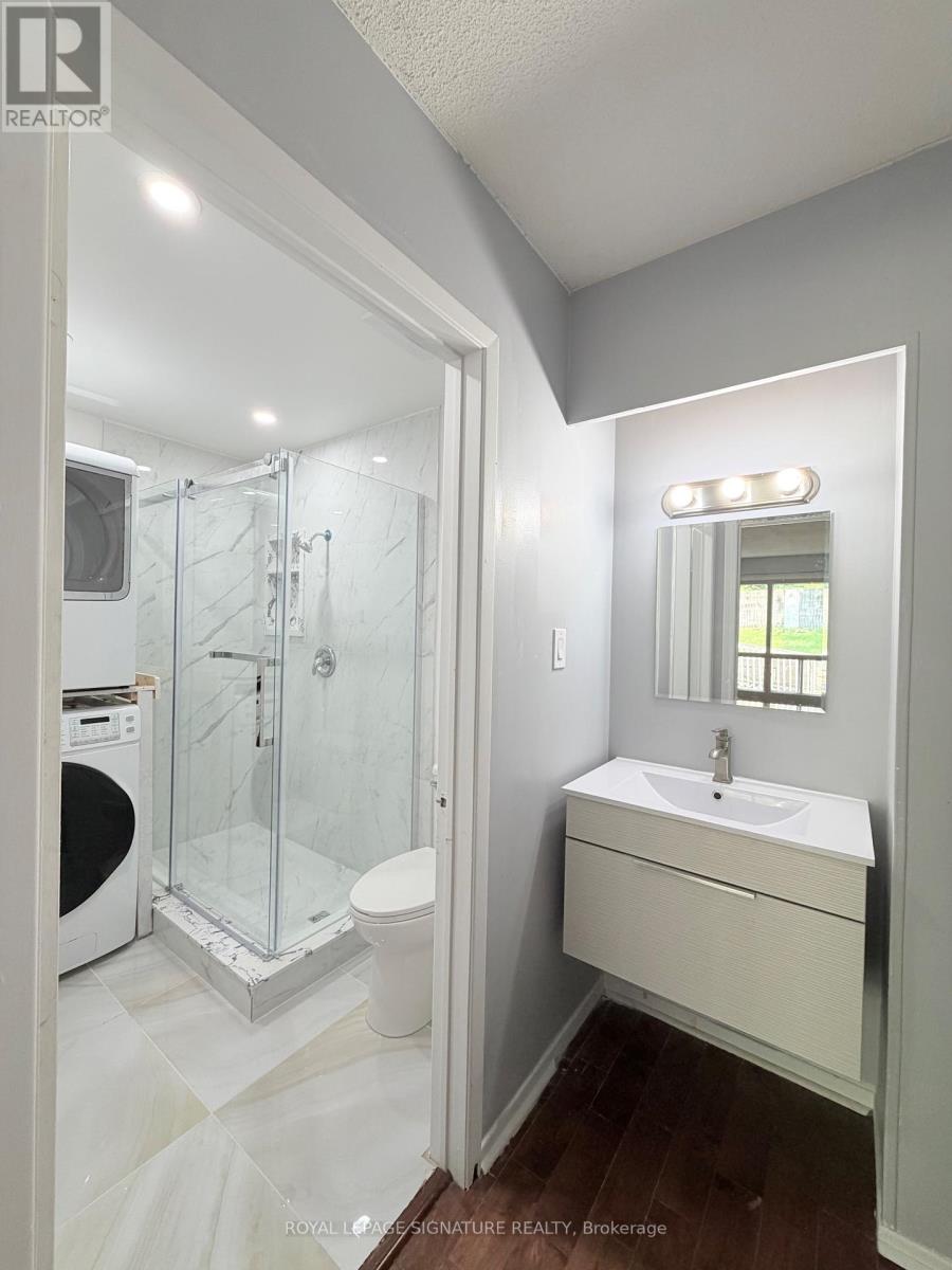 Main - 41 Broadbridge Drive, Toronto, Ontario  M1C 3K5 - Photo 15 - E13659604