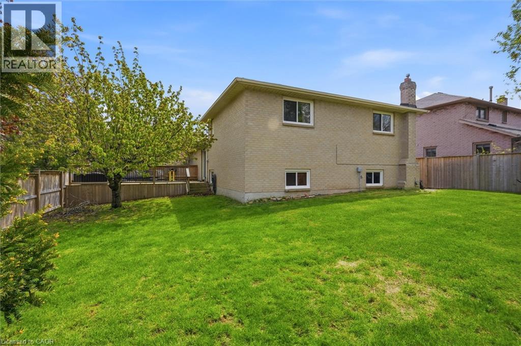 18 Anne Court, Grimsby, Ontario  L3M 5B4 - Photo 17 - 40854795