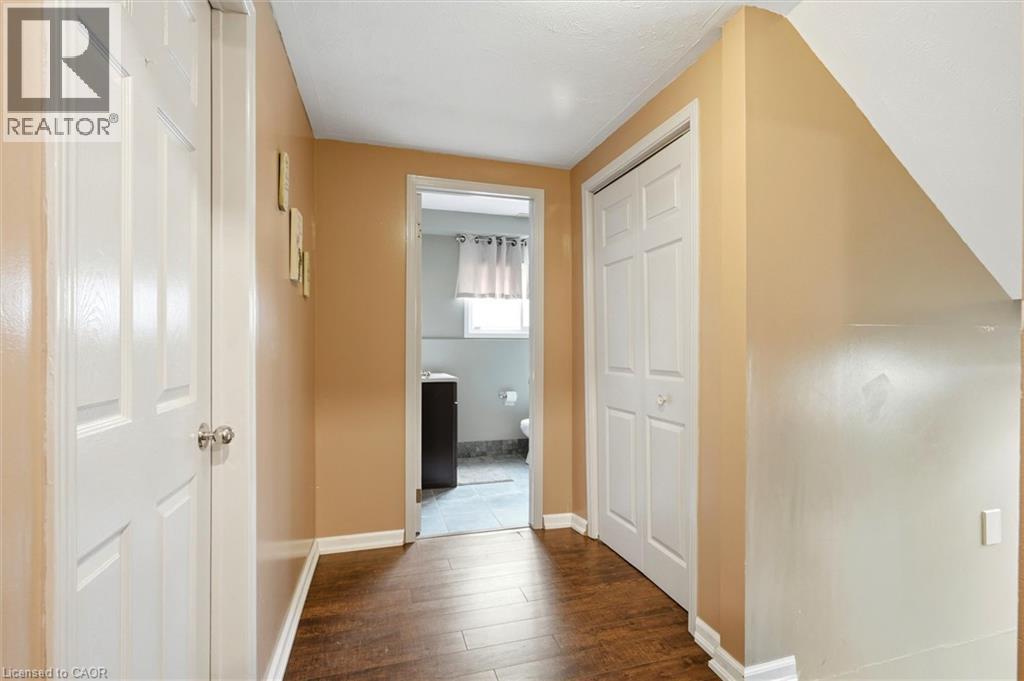 18 Anne Court, Grimsby, Ontario  L3M 5B4 - Photo 13 - 40854795