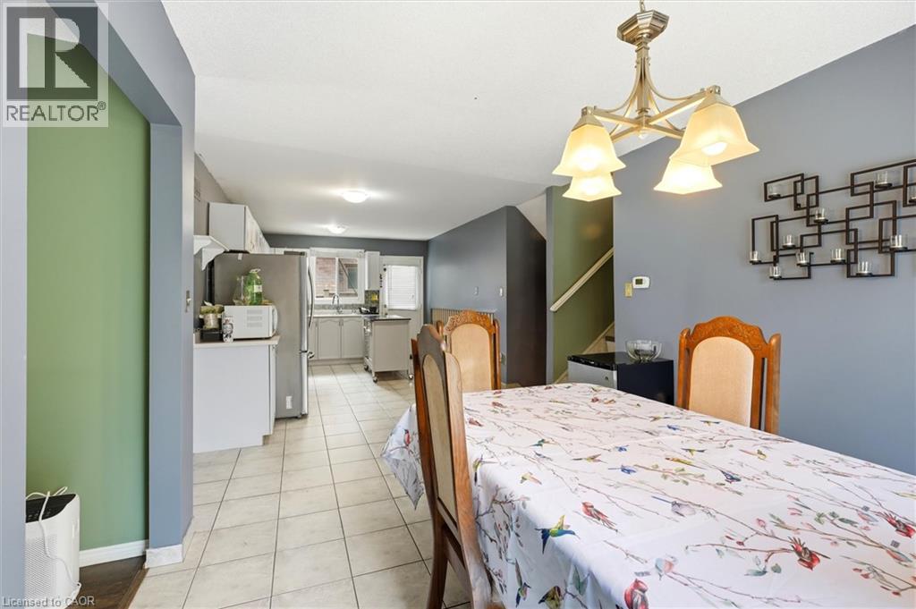 18 Anne Court, Grimsby, Ontario  L3M 5B4 - Photo 9 - 40854795