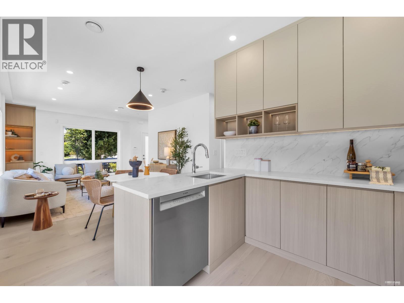 2 3800 Pender Street, Burnaby, British Columbia  V5C 2L5 - Photo 7 - R3154433