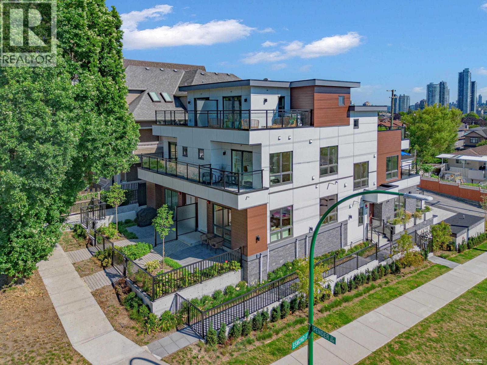 2 3800 Pender Street, Burnaby, British Columbia  V5C 2L5 - Photo 31 - R3154433