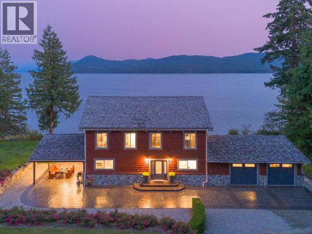 9771 VIEW ROAD, Powell River, British Columbia