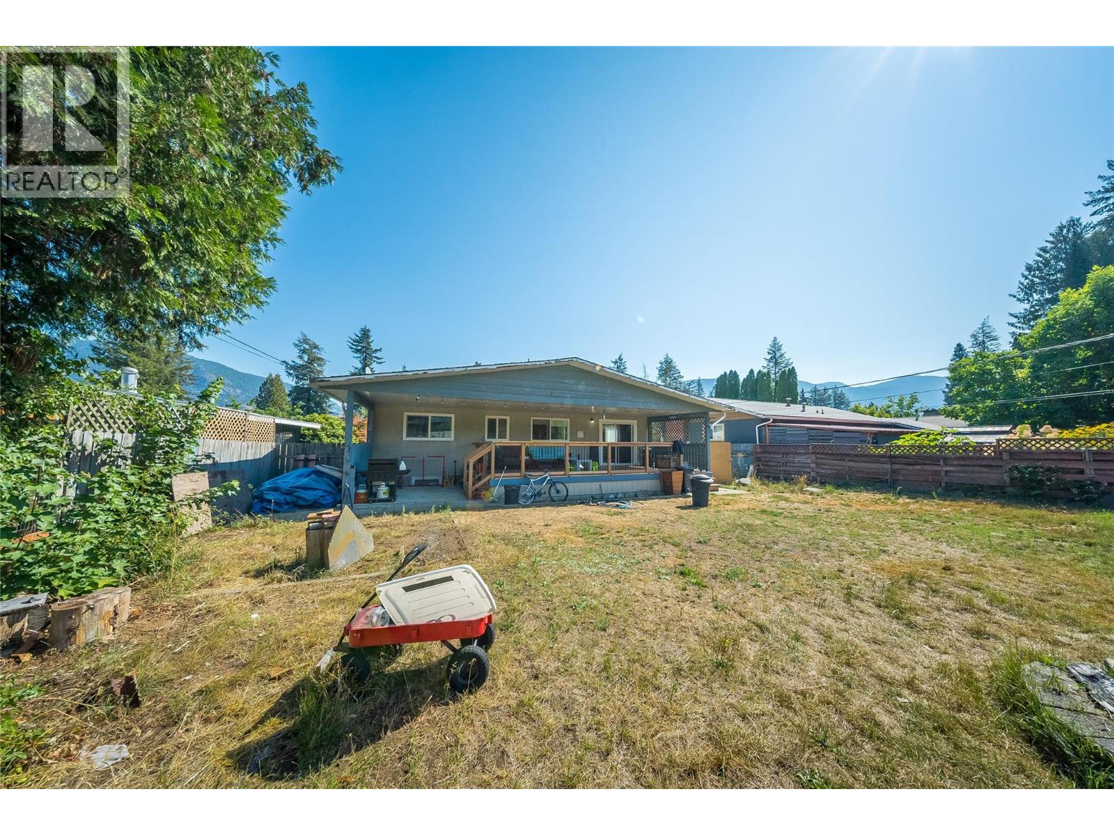 1684 Ridgewood Drive, Castlegar, British Columbia  V1N 2L7 - Photo 42 - 10397238