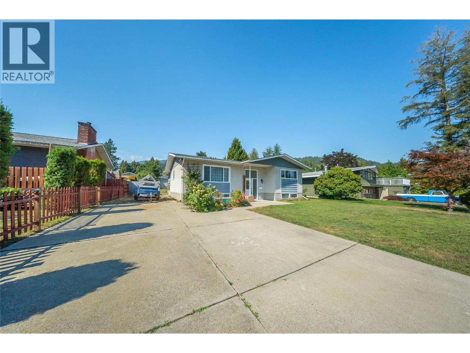 1684 Ridgewood Drive, Castlegar, British Columbia  V1N 2L7 - Photo 44 - 10397238