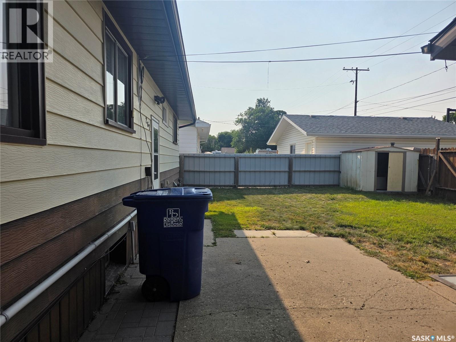 262 Duncan Road, Estevan, Saskatchewan  S4A 0A4 - Photo 5 - SK045189