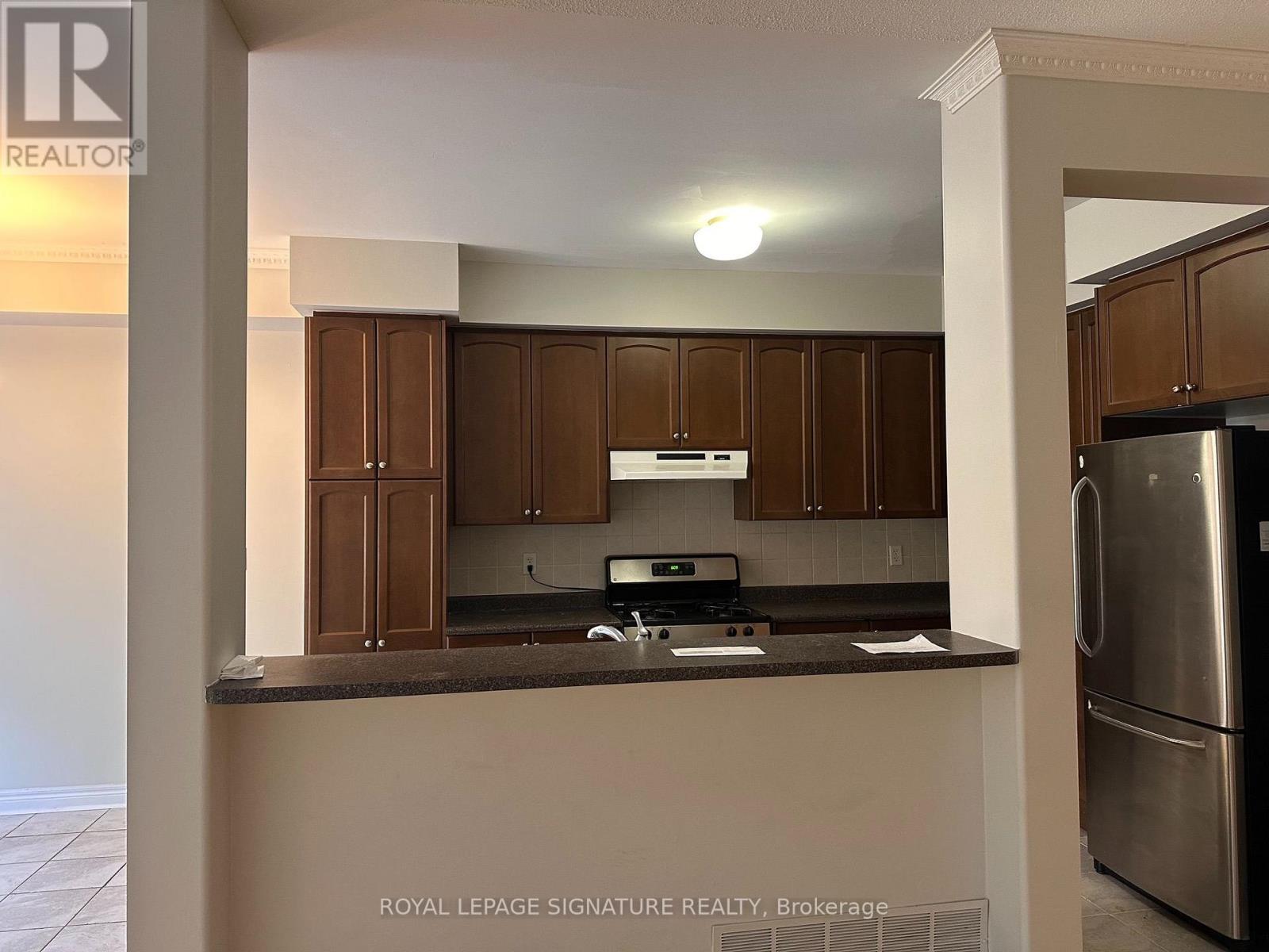 10 - 2295 Rochester Circle S, Oakville, Ontario  L6M 5C9 - Photo 5 - W13476232