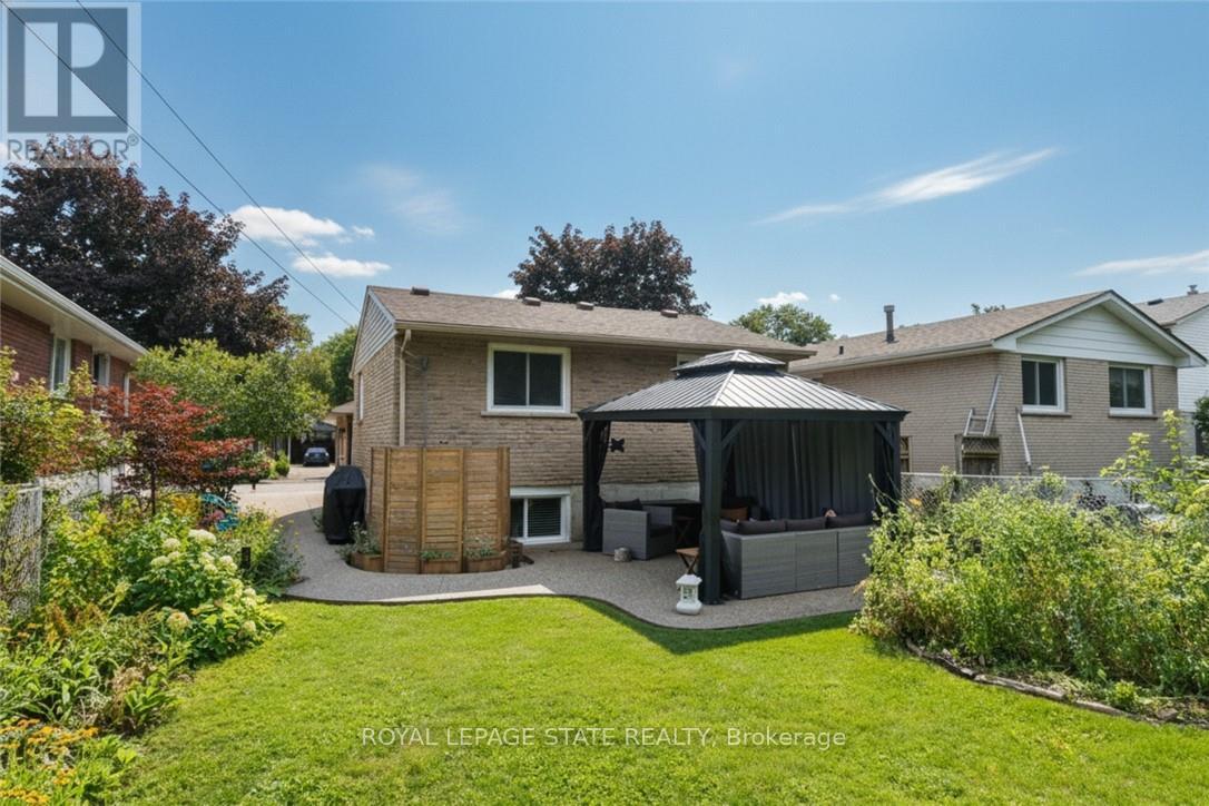 374 Brigadoon Drive, Hamilton, Ontario  L9C 6X4 - Photo 36 - X13659218