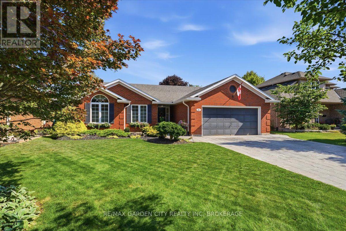 81 Sandra Drive, Pelham, Ontario  L0S 1C0 - Photo 4 - X13608286