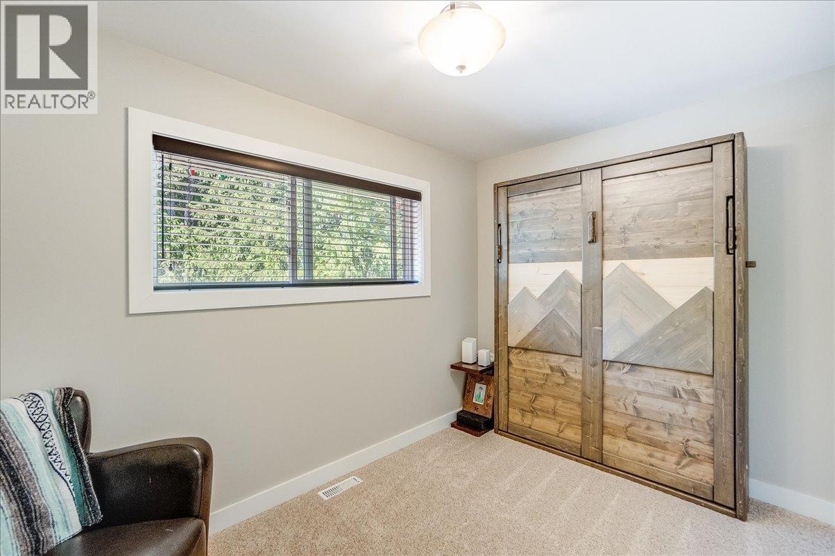 6010 Harrop-Procter Road, Nelson, British Columbia  V1L 6P7 - Photo 28 - 10365212