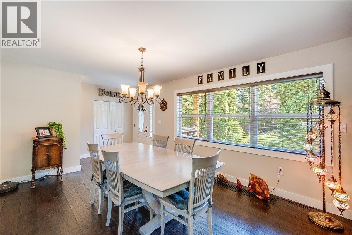 6010 Harrop-Procter Road, Nelson, British Columbia  V1L 6P7 - Photo 11 - 10365212
