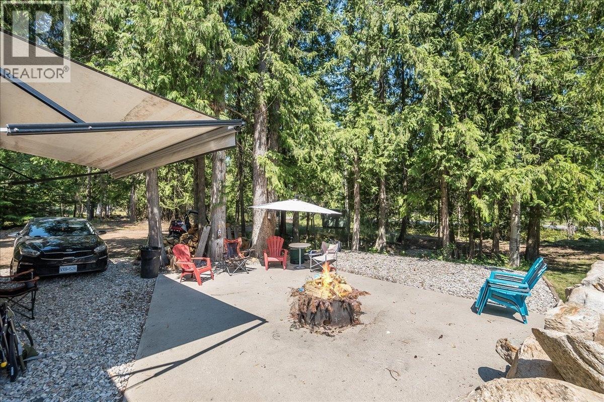 6010 Harrop-Procter Road, Nelson, British Columbia  V1L 6P7 - Photo 64 - 10365212