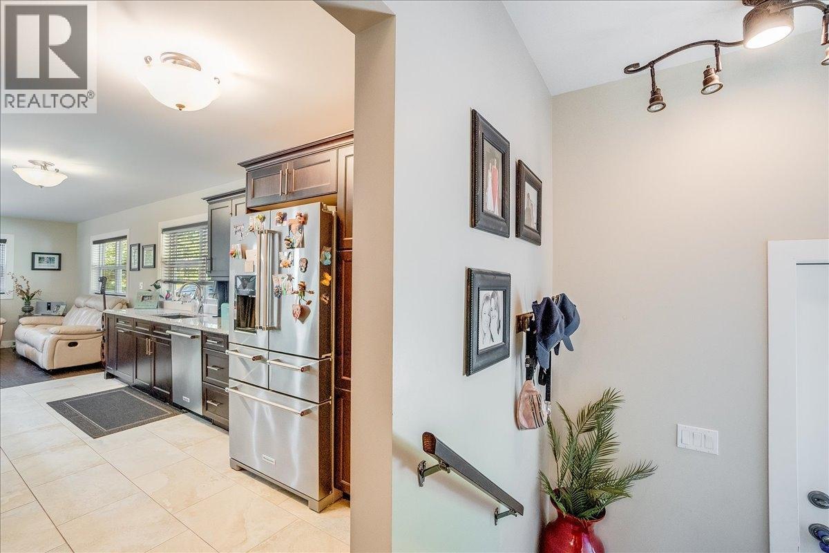 6010 Harrop-Procter Road, Nelson, British Columbia  V1L 6P7 - Photo 35 - 10365212