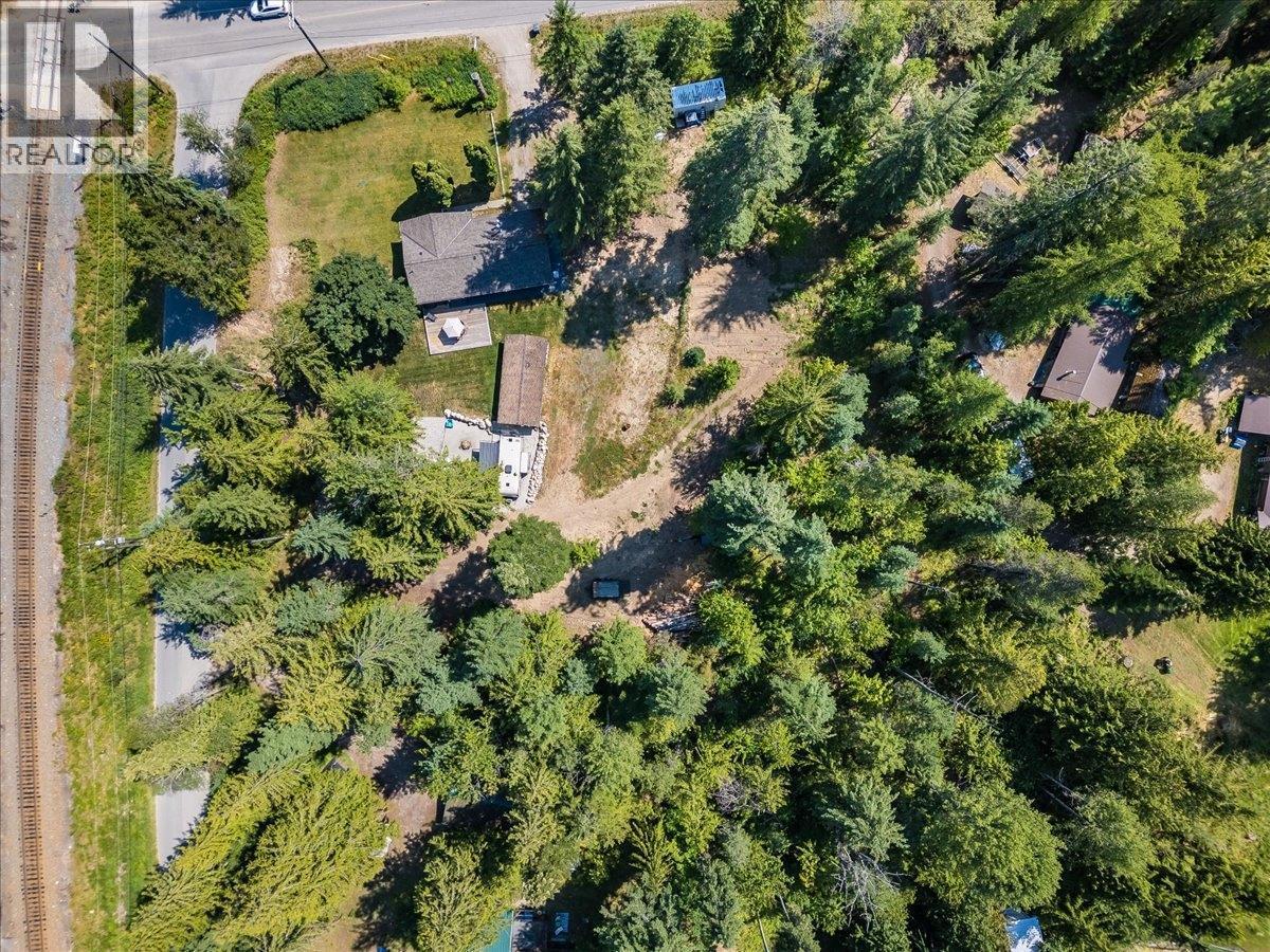 6010 Harrop-Procter Road, Nelson, British Columbia  V1L 6P7 - Photo 69 - 10365212