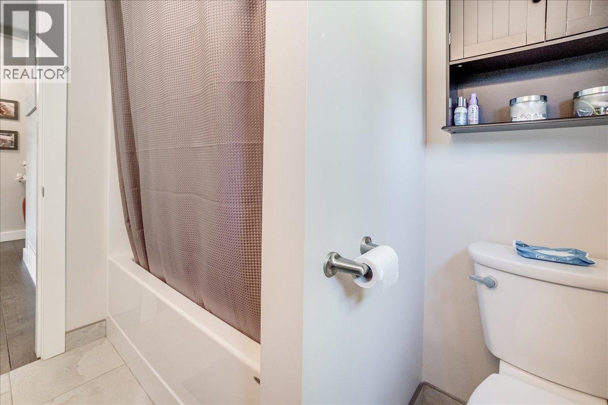 6010 Harrop-Procter Road, Nelson, British Columbia  V1L 6P7 - Photo 34 - 10365212