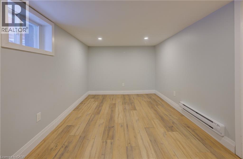 21 Fairview Avenue Unit# Basement, Kitchener, Ontario  N2H 3E7 - Photo 6 - 40838493