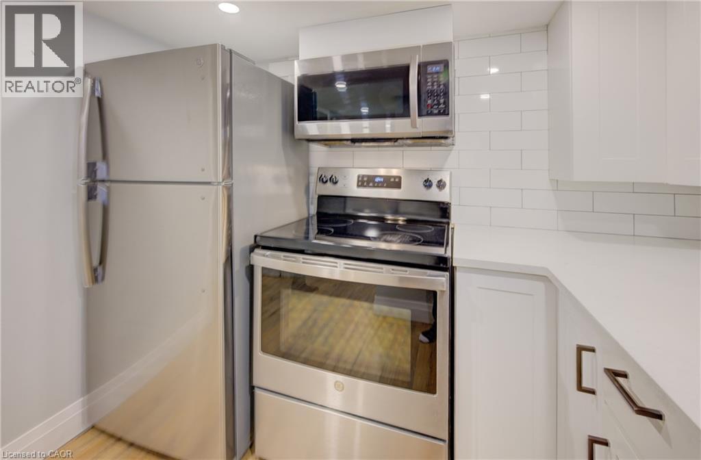21 Fairview Avenue Unit# Basement, Kitchener, Ontario  N2H 3E7 - Photo 11 - 40838493