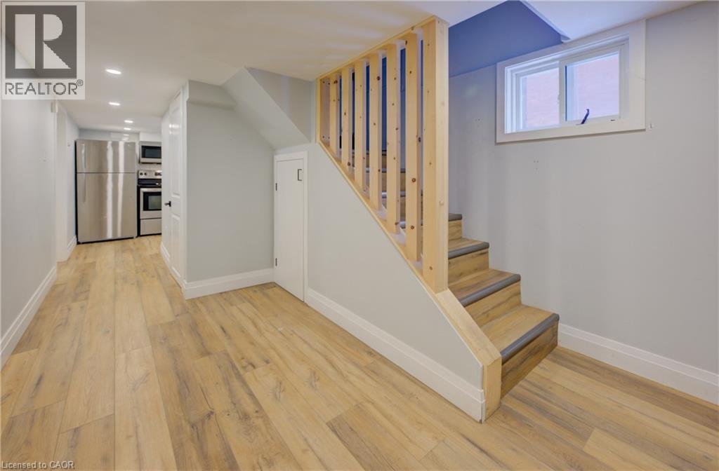 21 Fairview Avenue Unit# Basement, Kitchener, Ontario  N2H 3E7 - Photo 5 - 40838493