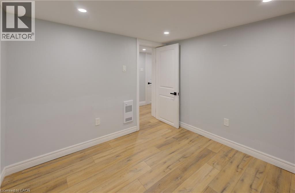 21 Fairview Avenue Unit# Basement, Kitchener, Ontario  N2H 3E7 - Photo 14 - 40838493