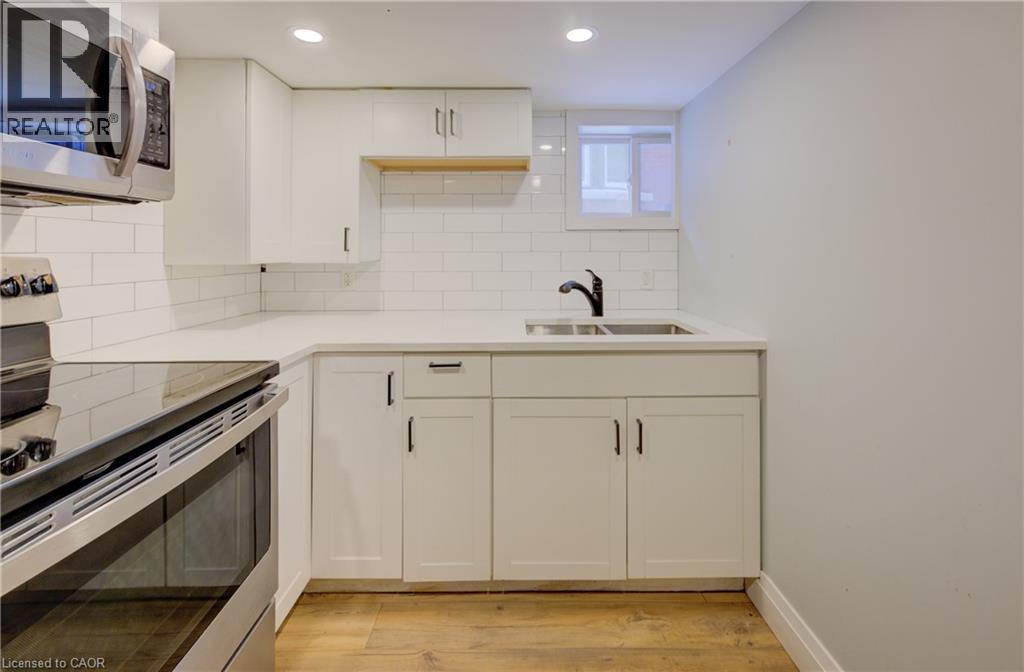 21 Fairview Avenue Unit# Basement, Kitchener, Ontario  N2H 3E7 - Photo 10 - 40838493
