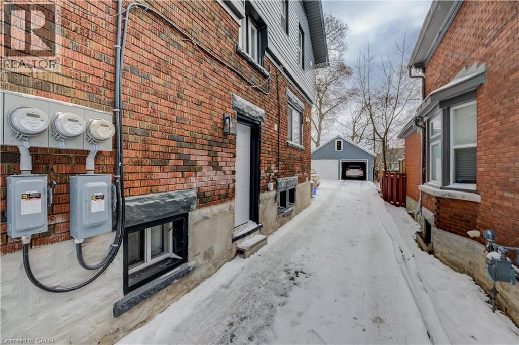21 Fairview Avenue Unit# Basement, Kitchener, Ontario  N2H 3E7 - Photo 3 - 40838493