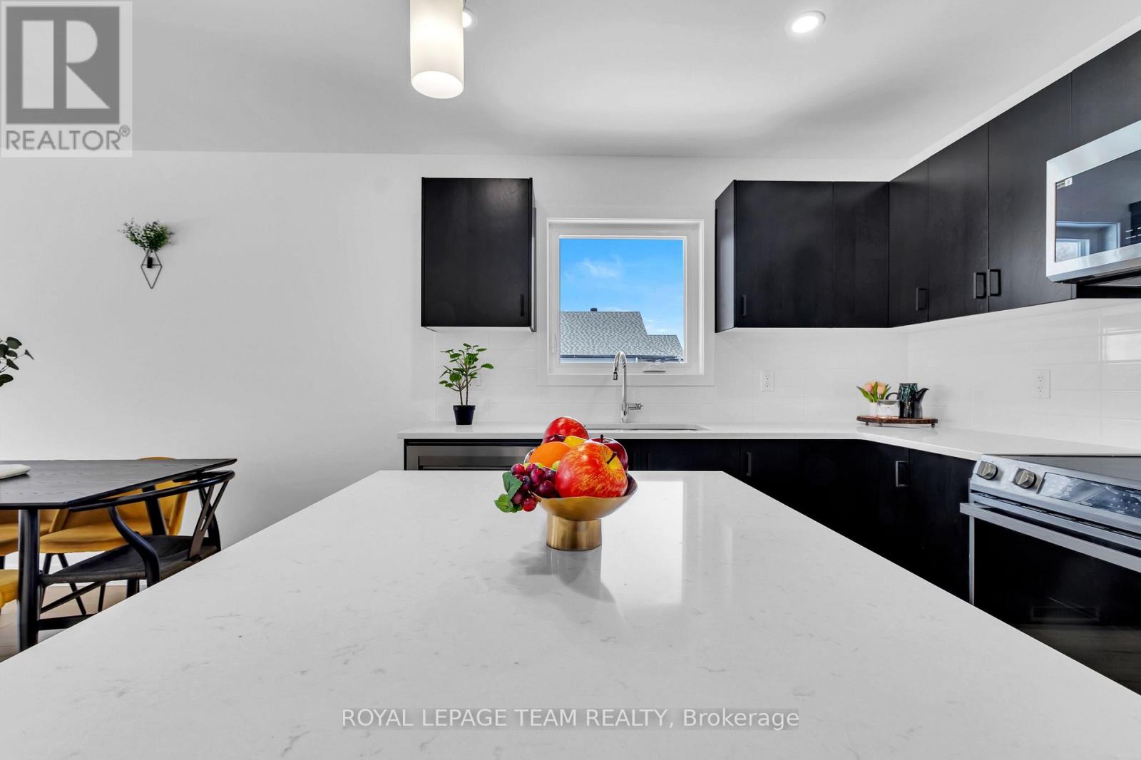 181 Seabert Drive, Arnprior, Ontario  K7S 0H9 - Photo 4 - X13660268