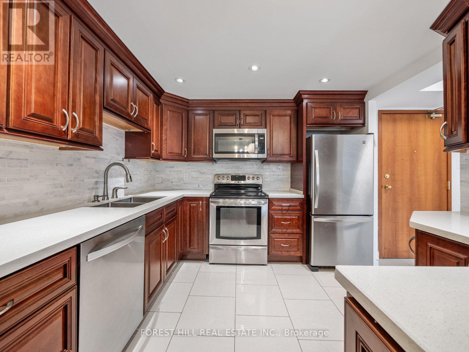 303 - 500 Glencairn Avenue, Toronto, Ontario M6B 1Z1 - Photo 12 - C13583956
