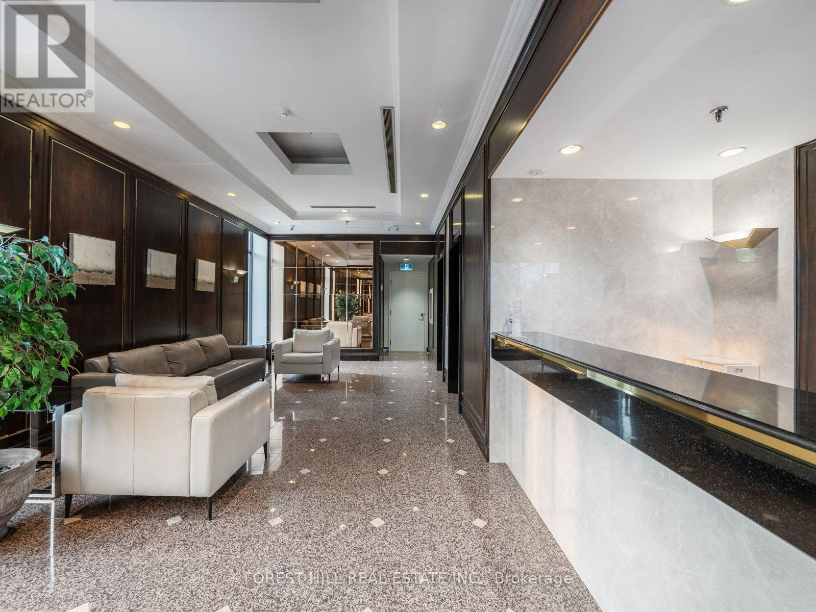303 - 500 GLENCAIRN AVENUE Toronto (Englemount-Lawrence), ON M6B 1Z1