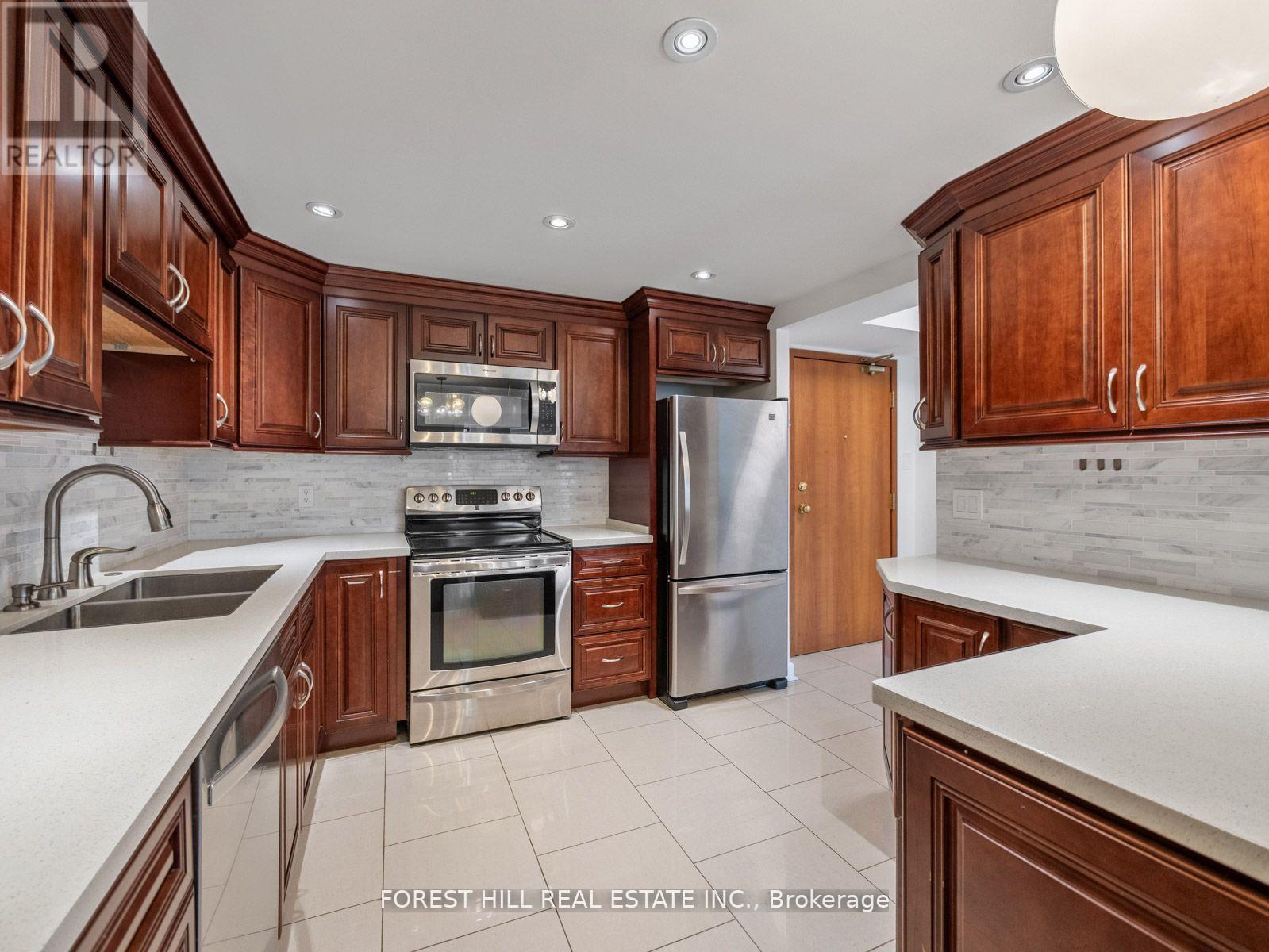303 - 500 Glencairn Avenue, Toronto, Ontario M6B 1Z1 - Photo 13 - C13583994