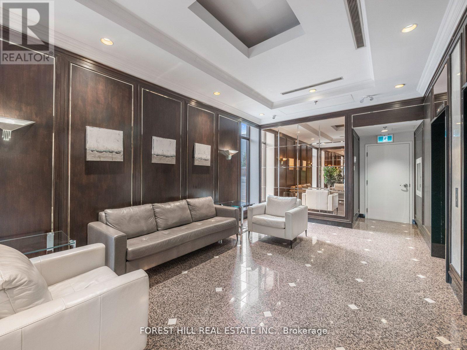 303 - 500 GLENCAIRN AVENUE Toronto (Englemount-Lawrence), ON M6B 1Z1
