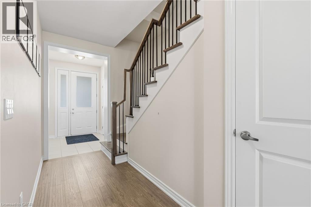 289 Raymond Road, Ancaster, Ontario  L9K 0H8 - Photo 4 - 40854750