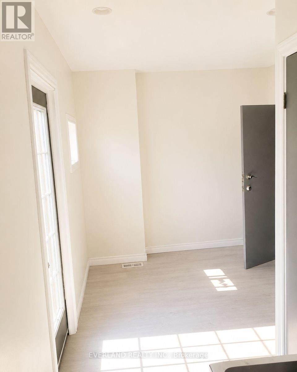 201 - 850 Bathurst Street, Toronto, Ontario M5R 3G1 - Photo 2 - C13660274