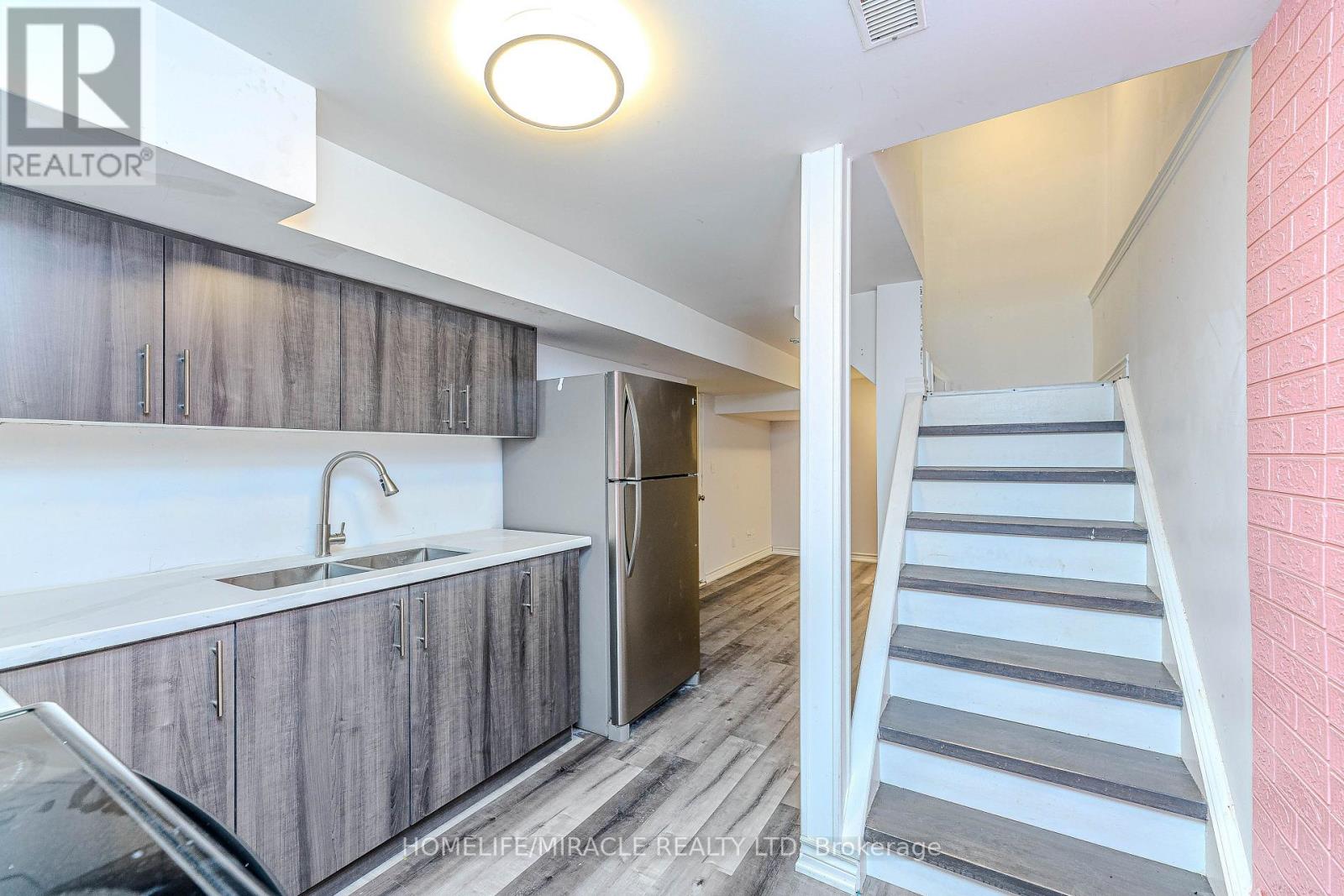 851 Bennett Court, Oshawa, Ontario  L1K 1V3 - Photo 32 - E13660266