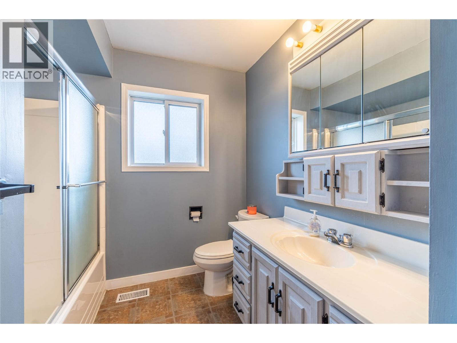 2255 Fleetwood Avenue, Kamloops, British Columbia  V2B 4S6 - Photo 11 - 10397377