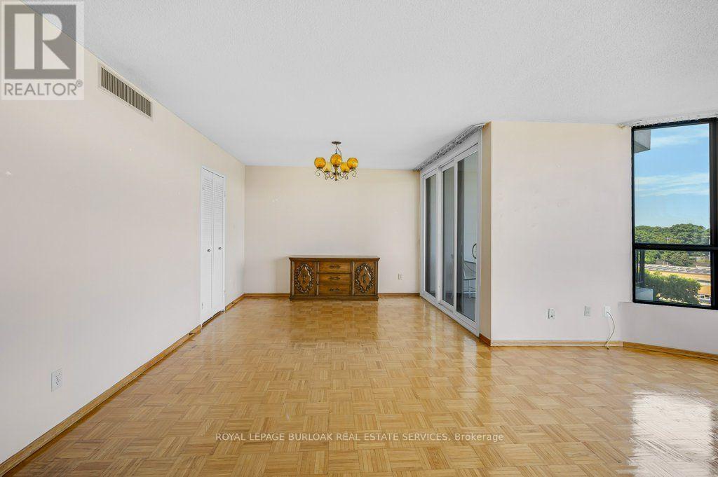 718 - 1333 Bloor Street, Mississauga, Ontario  L4Y 3T6 - Photo 10 - W13660240