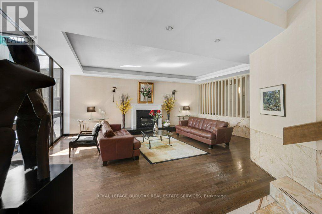718 - 1333 Bloor Street, Mississauga, Ontario  L4Y 3T6 - Photo 4 - W13660240