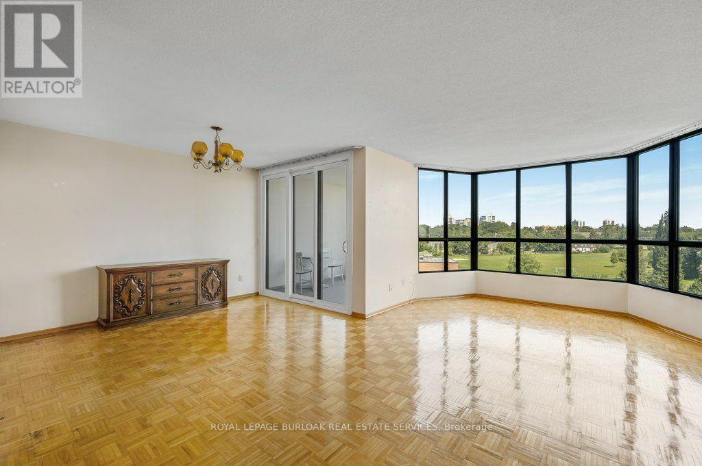 718 - 1333 Bloor Street, Mississauga, Ontario  L4Y 3T6 - Photo 5 - W13660240
