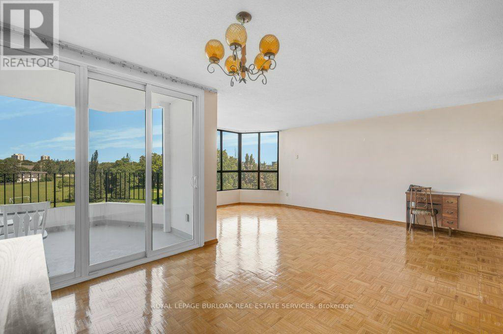 718 - 1333 Bloor Street, Mississauga, Ontario  L4Y 3T6 - Photo 8 - W13660240