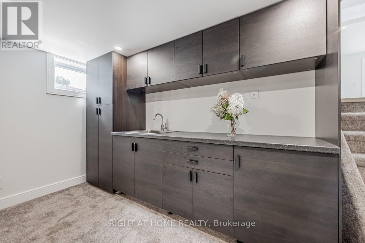 690 Hillman Crescent, Mississauga, Ontario  L4Y 2H9 - Photo 17 - W13660258